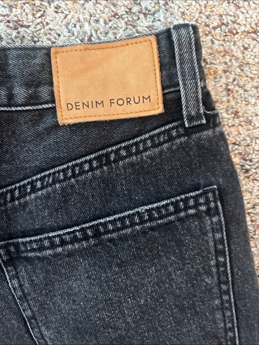 Denim Forum Black Jean Shorts - Picture 4 of 5